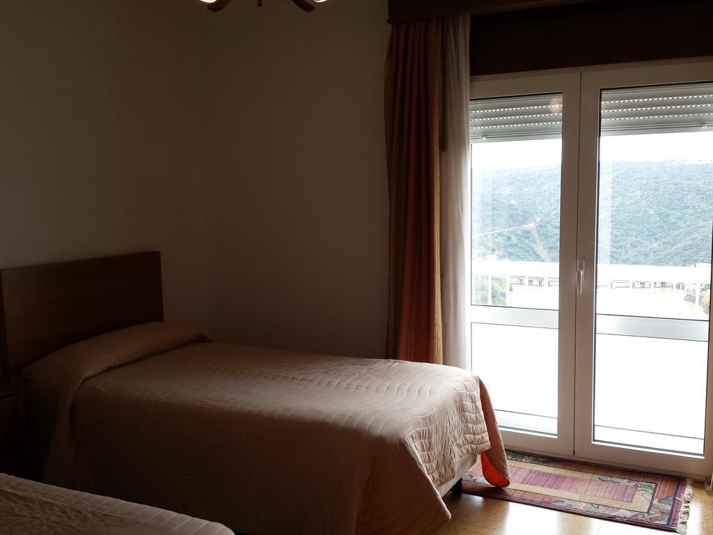 Hotel Pensao Vista Bela Miranda do Douro Zewnętrze zdjęcie