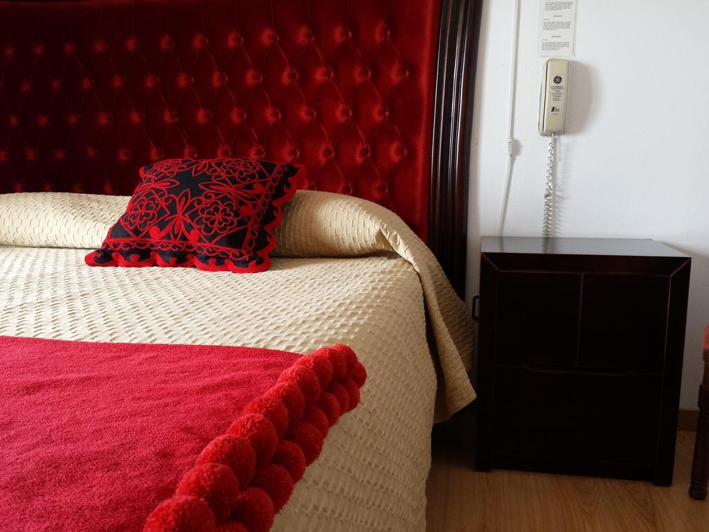 Hotel Pensao Vista Bela Miranda do Douro Zewnętrze zdjęcie